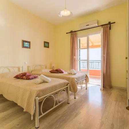 Villa Aris Gimari
