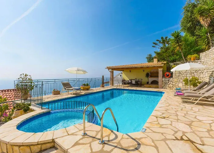 Aris Villa
